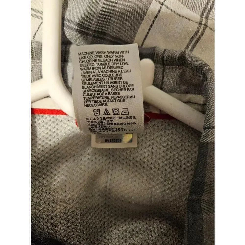 The North Face Gray Plaid Short Sleeve Button Up Shirt Men's Small Preppy